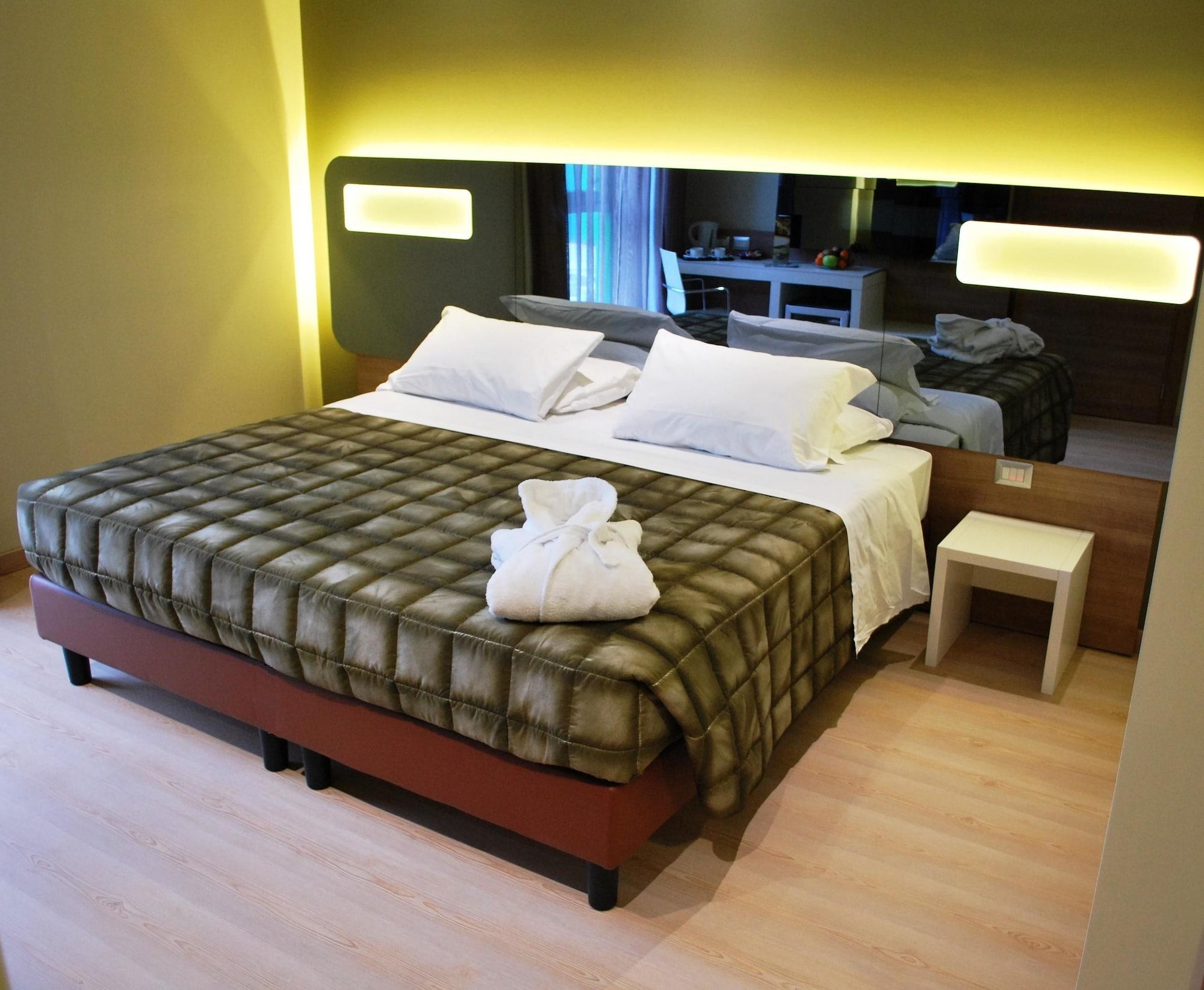 Idea Hotel Plus סאבונה מראה חיצוני תמונה